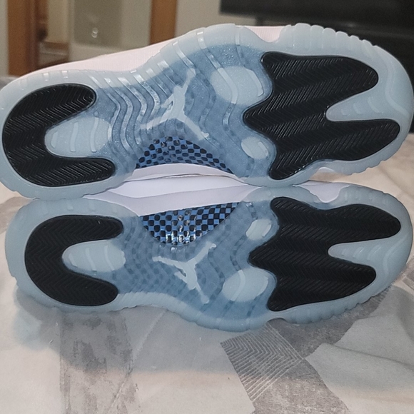 Retro 11s Men - Picture 3 of 5